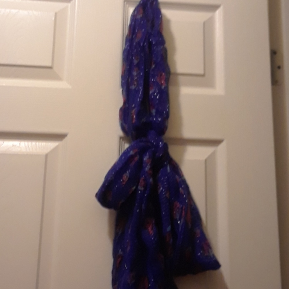 SOLD 💥3/$10 Scarf SOLD💥💥